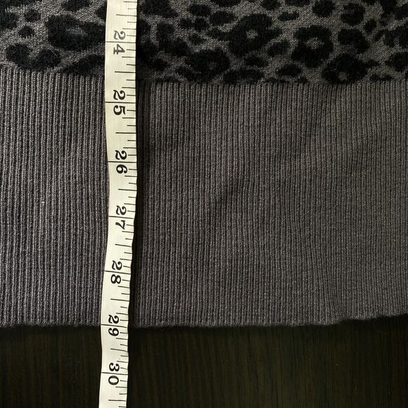 Equipment Cardigan Womens Small Leopard Animal Print Button Front Sweater Cozy S - Picture 9 of 9